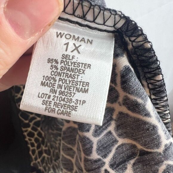 Roz & Ali Scoop Neck Draped Mixed Print Tank Top Plus Size 1X - Picture 7 of 8